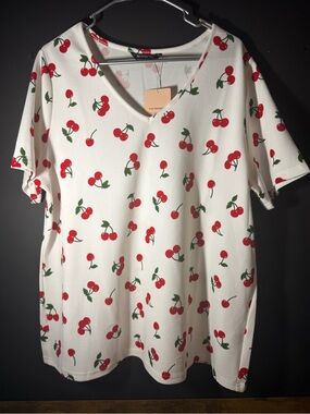 Bloomchic Women’s Cherry Top. NWT